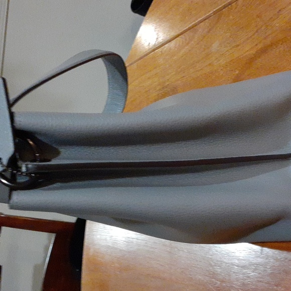 Light Light Gray Coach Bucket Willow Shoulder Bag - Picture 4 of 16